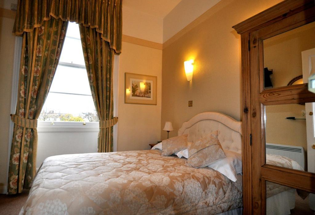 Willoughby House Hotel & Apartments Cheltenham Kamer foto