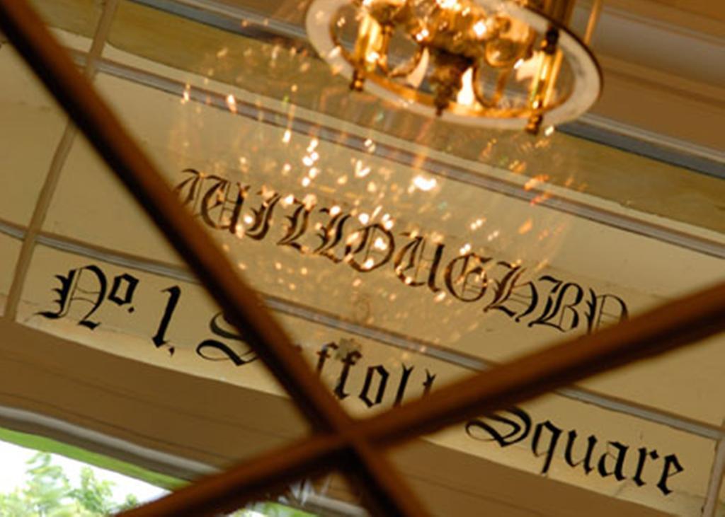 Willoughby House Hotel & Apartments Cheltenham Buitenkant foto